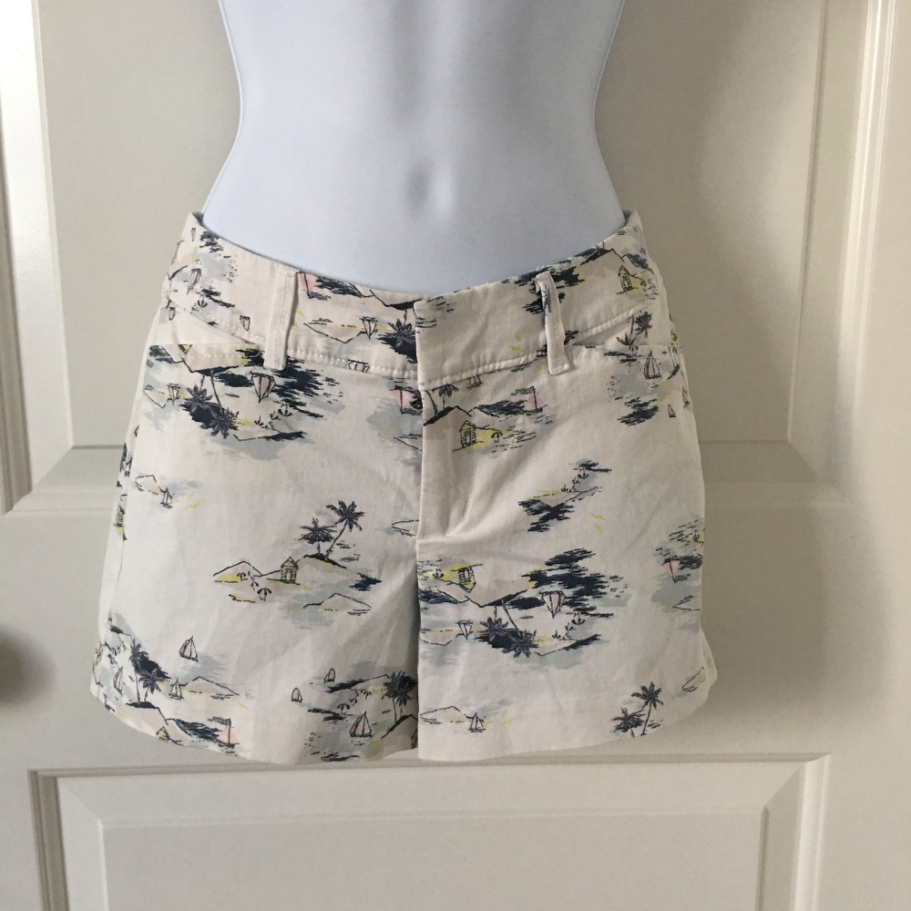 Old Navy Le Pixie Tropical White Blue Beach Shorts. Size OR - Picture 1 of 6